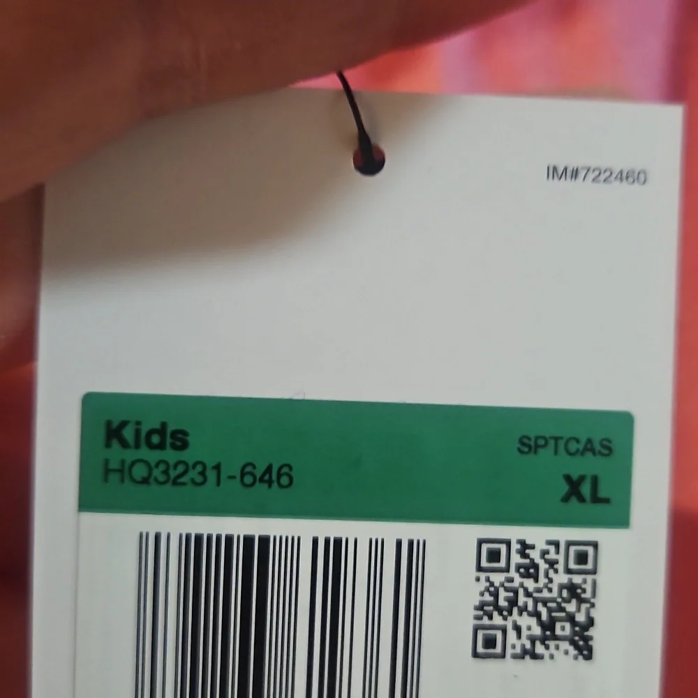 Nike Kids’ Sportswear Hero Graphic T-Shirt: PINK: NEW WITH TAGS: SIZE XL